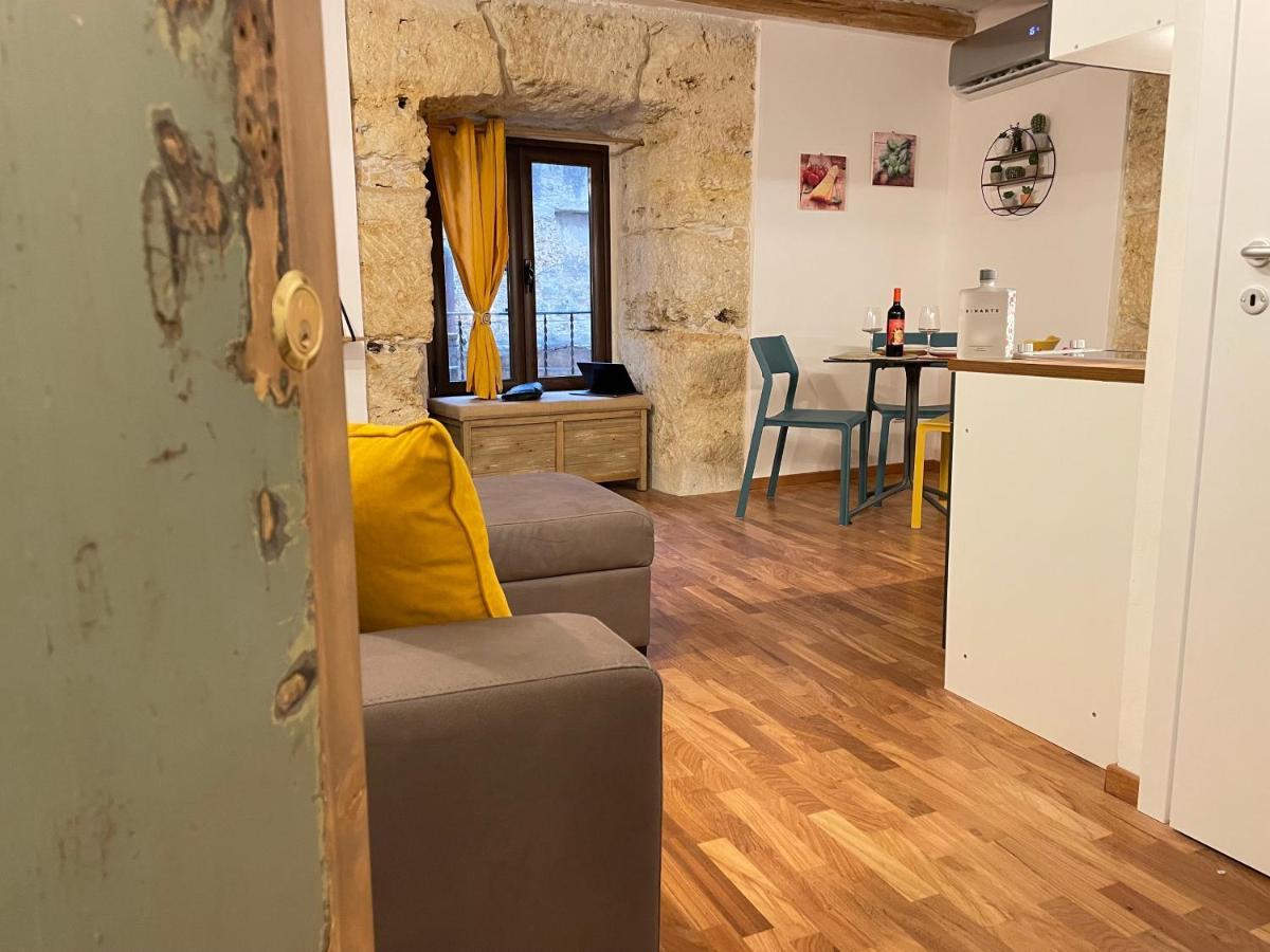 Corrieri Little Apartment Palermo Bagian luar foto
