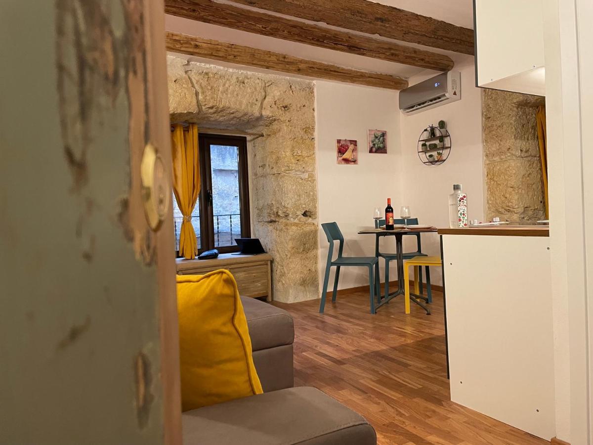 Corrieri Little Apartment Palermo Bagian luar foto