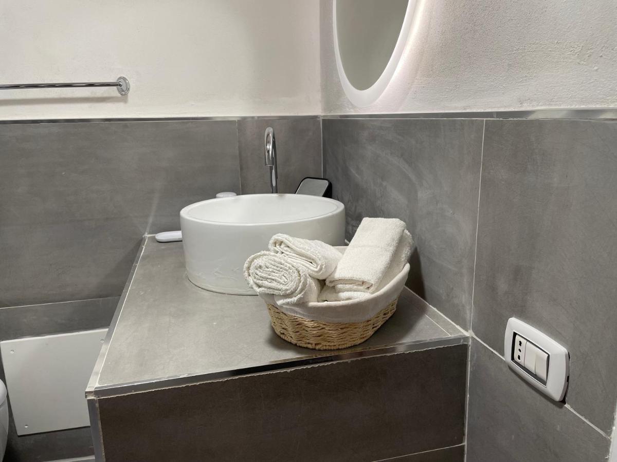 Corrieri Little Apartment Palermo Bagian luar foto