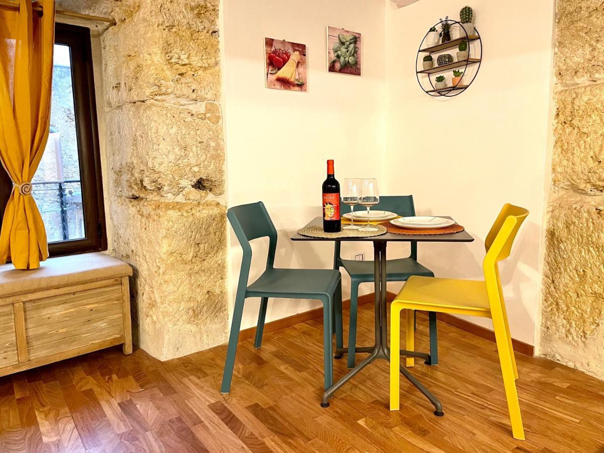Corrieri Little Apartment Palermo Bagian luar foto